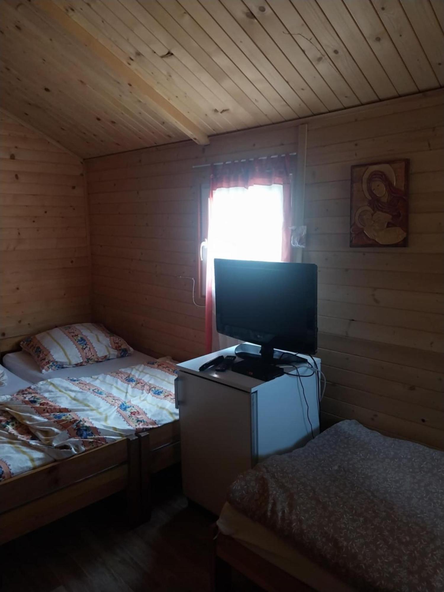 Noclegi U Lucyny Хенцины Экстерьер фото